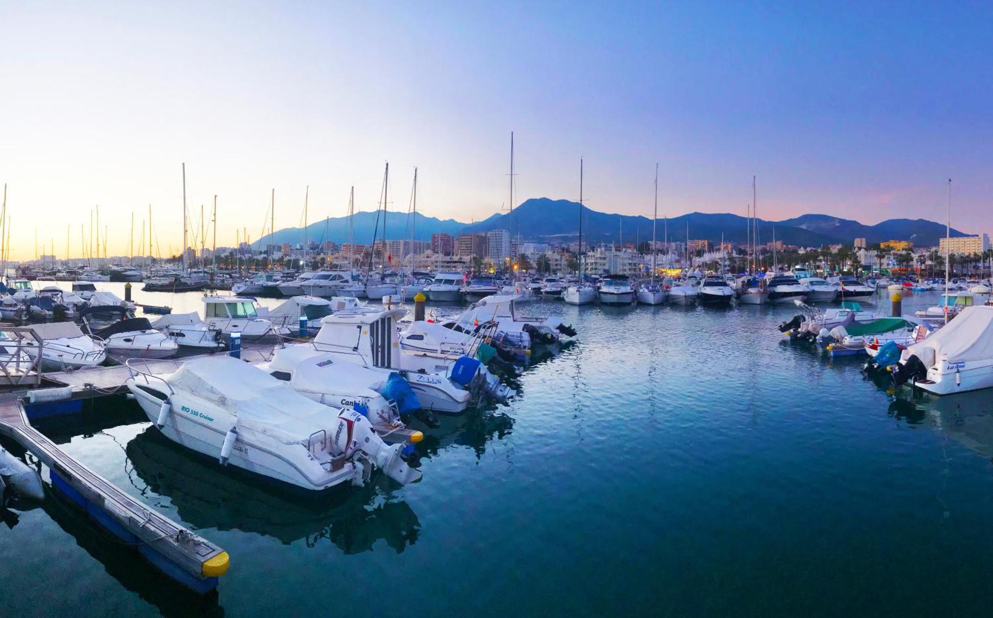 Benal Beach Suite Ii, Estudio Con Parque Acuatico Y Vistas Al Mar. 베날마데나코스타 외부 사진