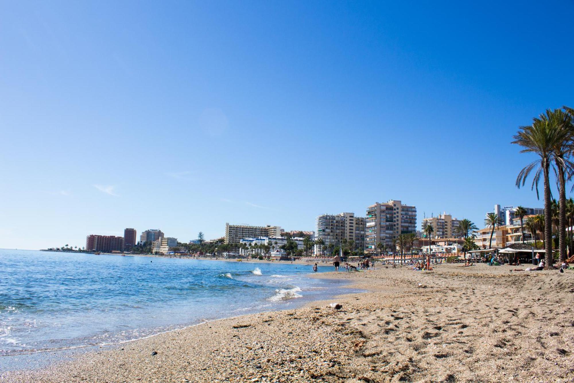 Benal Beach Suite Ii, Estudio Con Parque Acuatico Y Vistas Al Mar. 베날마데나코스타 외부 사진
