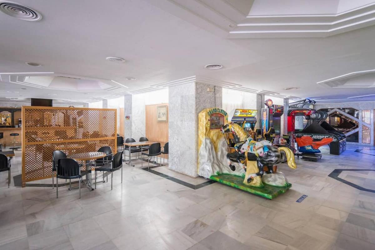 Benal Beach Suite Ii, Estudio Con Parque Acuatico Y Vistas Al Mar. 베날마데나코스타 외부 사진